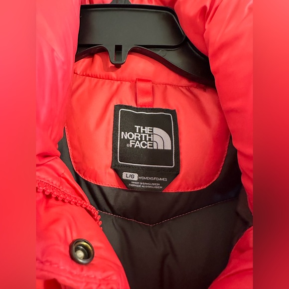 EUC North Face Puffer Vest - Picture 2 of 6